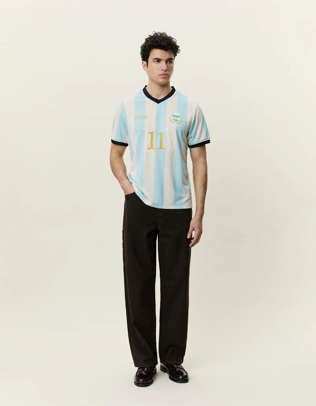 Relaxed-fit jersey styled with wide-leg trousers