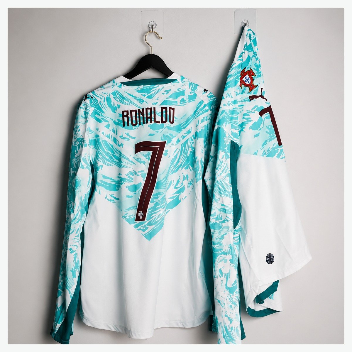 Ronaldo Portugal jersey back with name and number 7