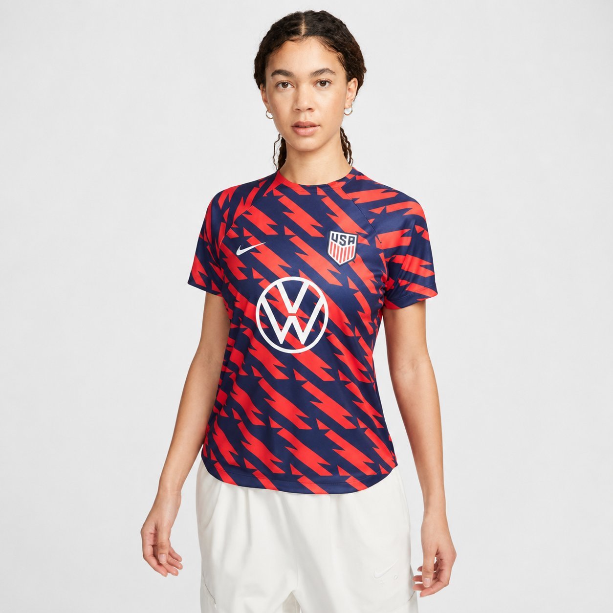 USWNT Stars away kit modeled (2026)